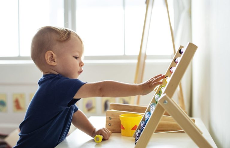 Dès le bébé ?